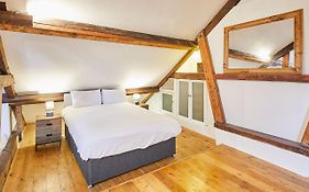 Host & Stay - The Duck Pond